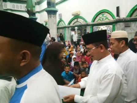 Masjid Raya Al-Ikhsan Santuni 333 Anak Yatim